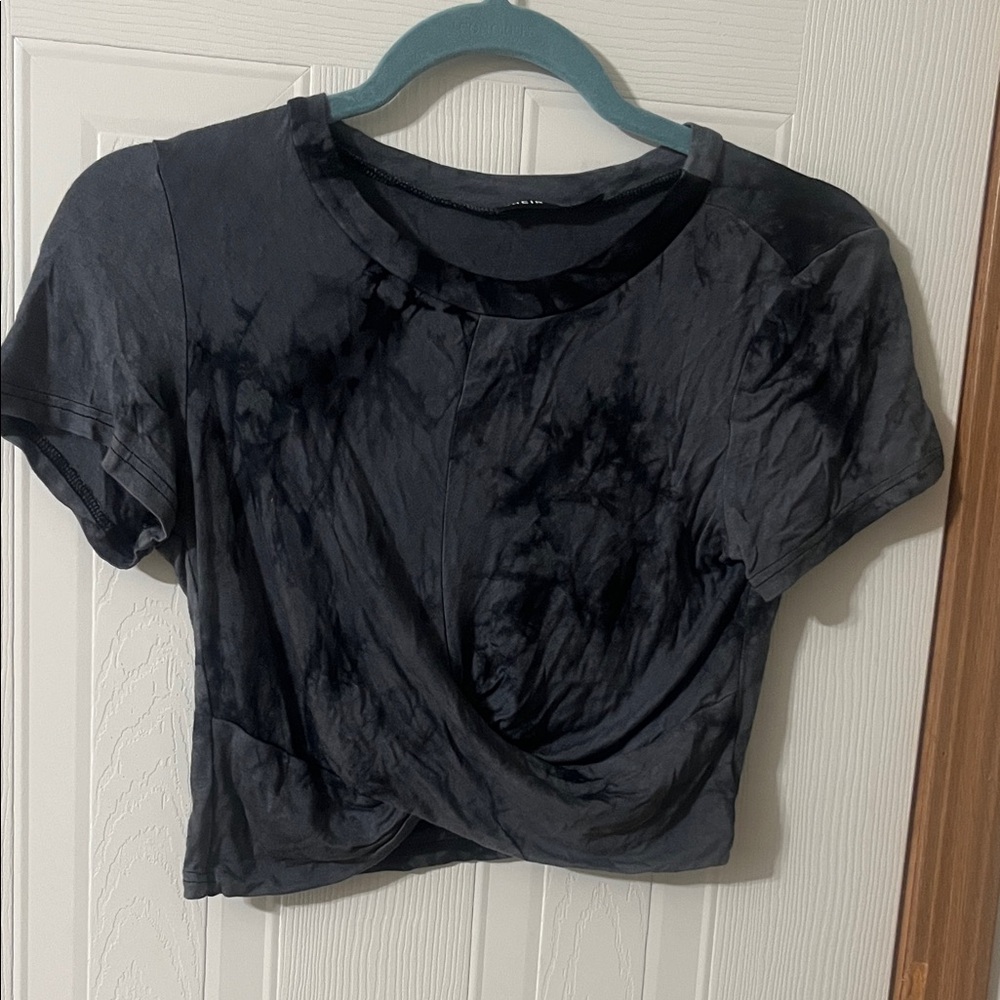 SHEIN Black tie-dye  Twist Front Crop Top